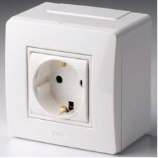 Коробка в сборе с силовой розеткой, белая DKC  10482